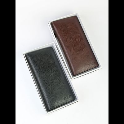 Купюрница мужская. Изделие выполнено из эко-кожи, закрывается на магнит
