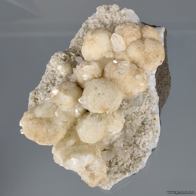 Апофиллит, стильбит. Индия. 65*50*25мм