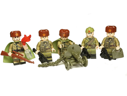 Отряд советских автоматчиков с пулеметом Максим (5 фигурок с оружием)