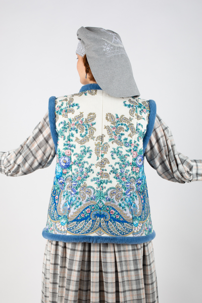 jilet-v-russkom-stile-pavlo-posadovskiy