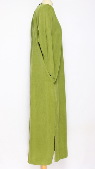 Платье Бохо вельветовое "ПЛАНКА ЗАЩИП ПУГОВИЦЫ" яблоко до р.56