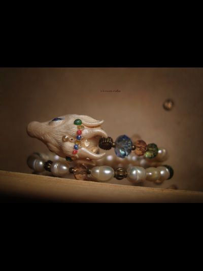 Браслет с жемчугом и хрустальными бусинами "Однажды в сказке. Козочка и Барашек"