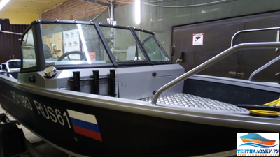 Транспортировочный тент Волжанка 46 с леерами на носу - стекло и дуги тента от Лодка44