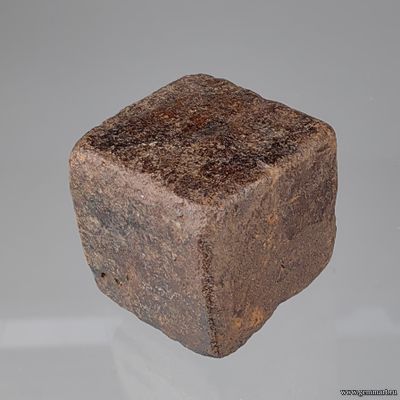 Лимонит по пириту. Южный Урал. Россия. 20*19*19мм