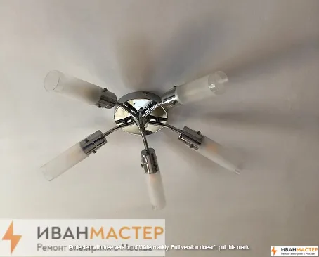 Установка люстры в квартире