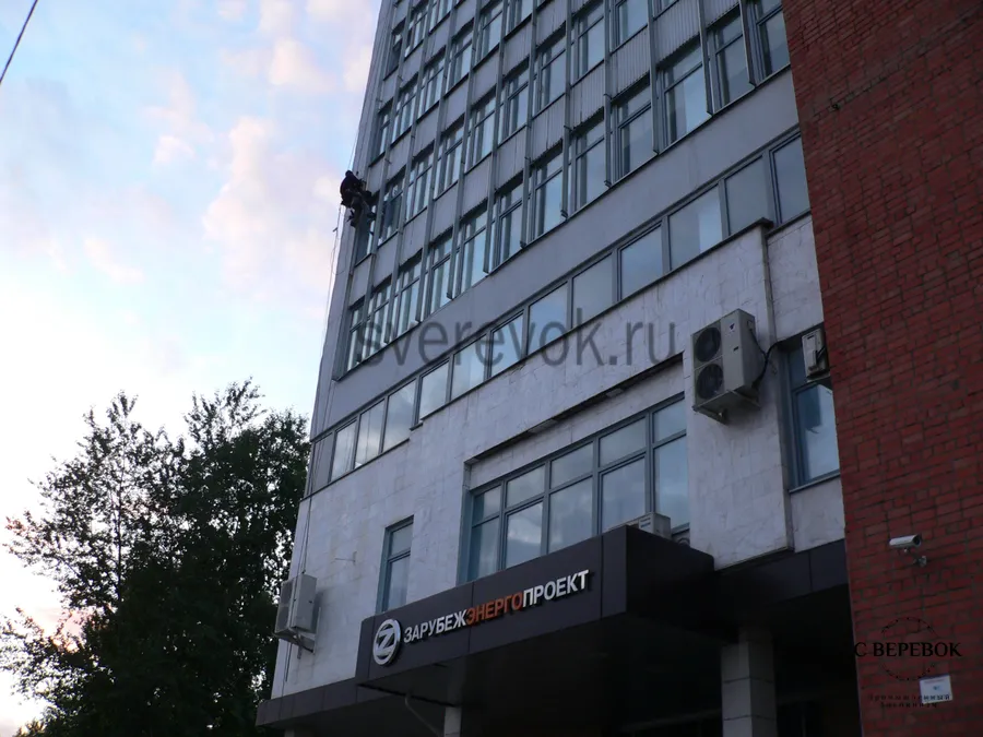 Укрепление алюминиевых элементов фасада