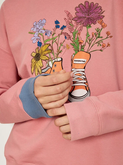 ЖЕНСКИЙ СВИТШОТ РОЗОВЫЙ "ЦВЕТОЧНЫЕ КЕДЫ"