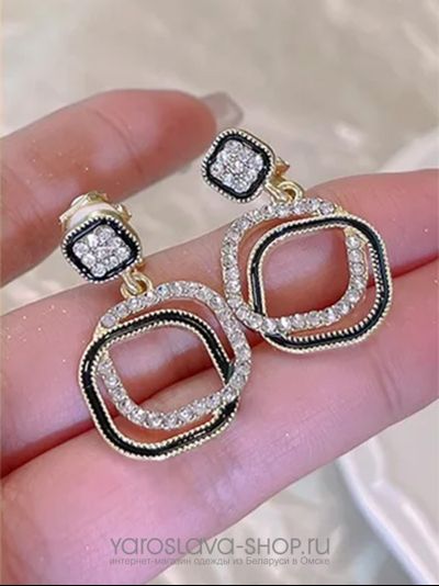 Модель : АЛ-342.Клипсы квадрат в квадрате со стразами