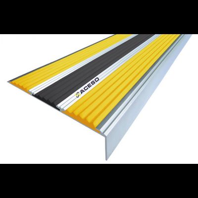 Алюминиевый угол с тремя резиновыми вставками 3000 мм, цвет в ассортименте