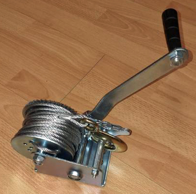 Лебедка механическая шестеренчатая, 525 кг , стальной трос