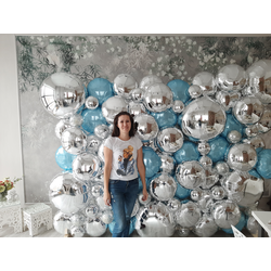 Фотозона стена из фольгированных шаров "Серебро"