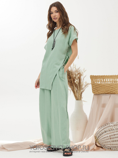 Женский льняной комплект мятного цвета