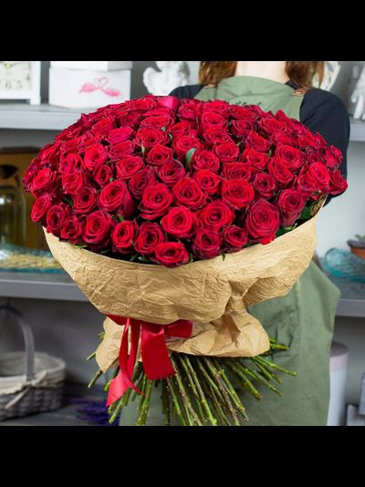 101 Роза "Ред Наоми" 70 см