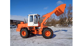 Фронтальный погрузчик ПК 33-01-00 после капремонта