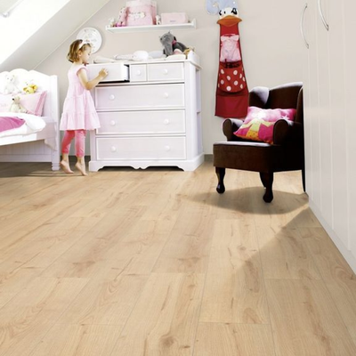 Ламинат Wineo Rock 'n' Go Отель Калифорния LA144SYSV4 в интерьере