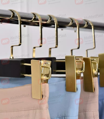 T88B Вешалка деревянная черная с зажимами и крючком золото L=320 мм