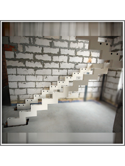 мк №14. металлокаркас лестницы на двойном косоуре открытого типа. лазерная резка