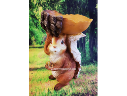 БЕЛОЧКА  с желудем 23*19см   0,7 кг   полистоун Россия  996/012625