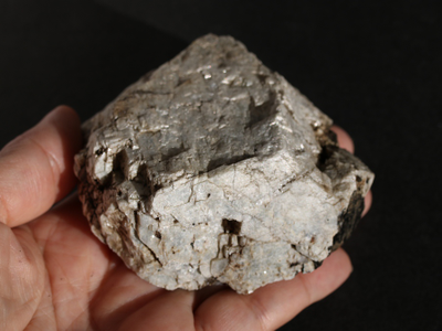 Лунный камень, Россия, Южный Урал (80*78*36 мм, 304 г) №17821