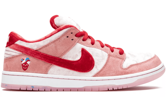 Nike SB Dunk Low Collaboration With Strange Love фото