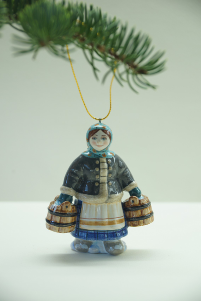 Крестьянка с ведрами