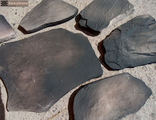 dekorativnyj-oblicovochnyj-kamen-kamastone-ural-4681-chernyj-s-korichnevym