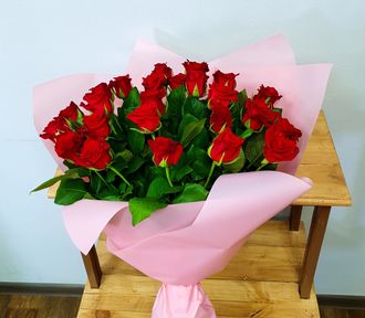 Букет из 25 красных роз