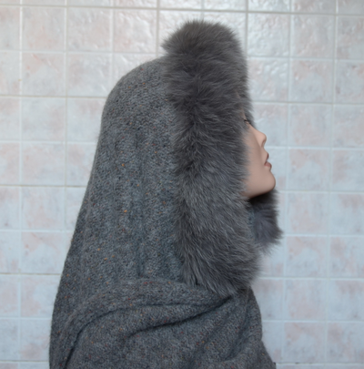 женский палантин с меховой оторочкой