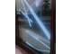 Прозрачный светодиодный экран в витрине магазина.