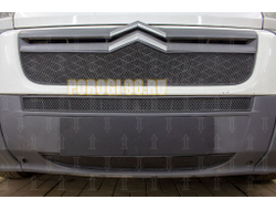 Защита радиатора Citroen Jumper 2006-2014 black середина