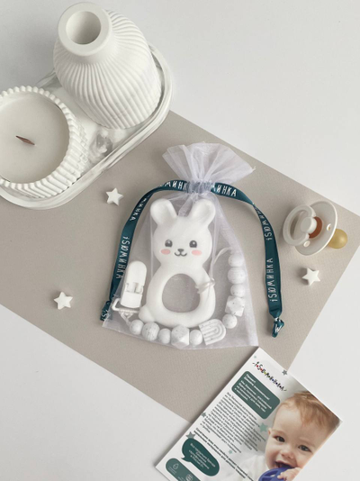 Грызунок Зайчик белый на держателе ARCH Мраморная крошка