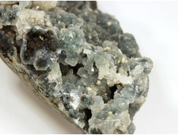 Халцедон зеленый, кварц, стильбит, Индия (92*64*40 мм, 182 г) №28813