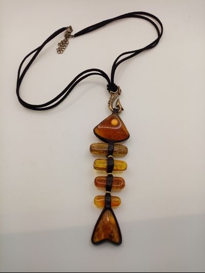 Подвеска ручная работа.