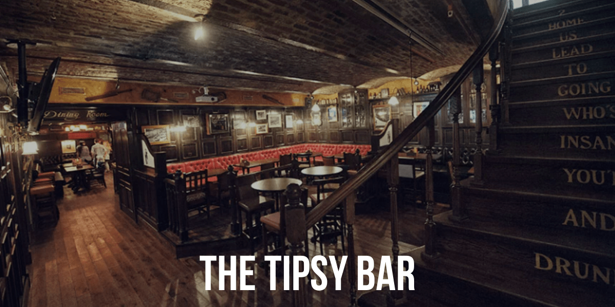 Бар Tipsy Pub на Менделеевской
