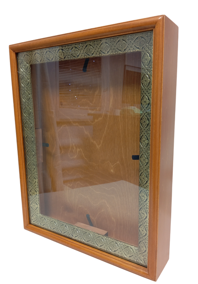 Киот деревянный с басменной рамой для иконы формата 30х40см