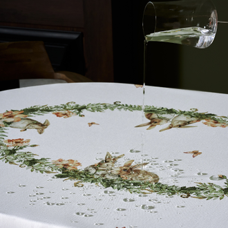 Скатерть овальная "Зайцы" 160Х220 см