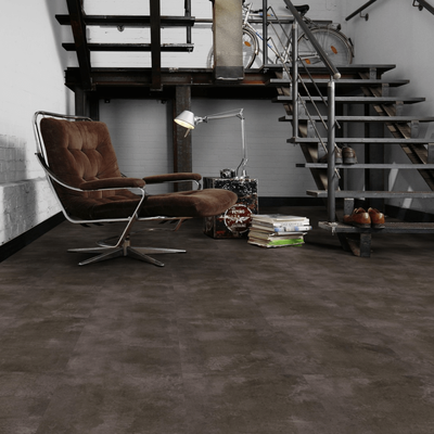 Биополы Wineo PURLINE 1000 Городской Темно-Серый PLC320R в интерьере гостиной