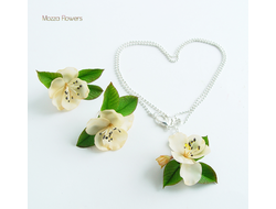 Комплект украшений "Кремовые цветы яблони"