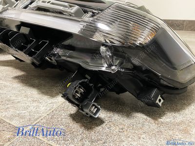 Фары Toyota Land Cruiser 200 в стиле LEXUS, БЕГАЮЩИЕ