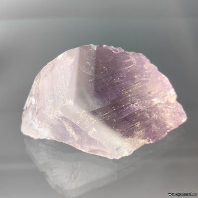 Кунцит (разн. сподумен). Афганистан. 71*55*40мм