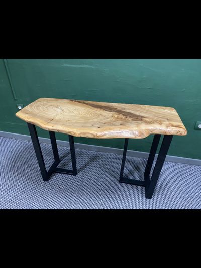 консоль из слэба карагача на ножках