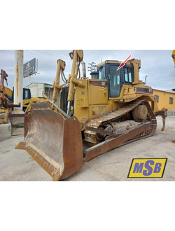 Стекло дверное левое на Caterpillar D7R