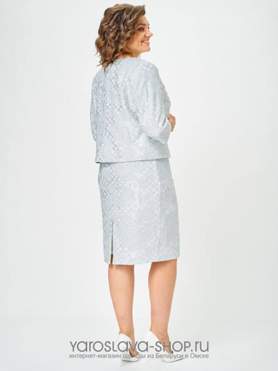 Нарядный женский комплект в голубом цвете, состоящий из жакета и платья