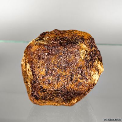 Альмандин (разн. гранат). Россия. 90*65*65мм