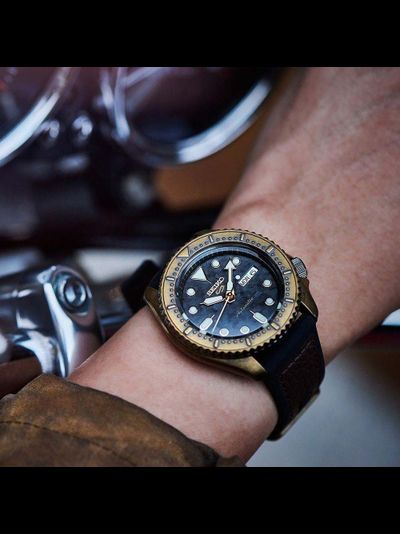 Наручные часы Seiko SRPE80K1