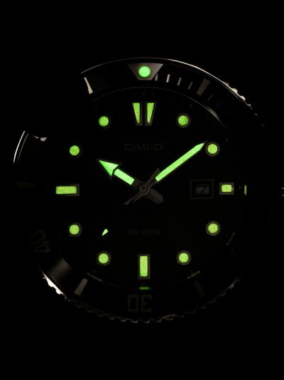 Часы Casio MDV-106B-1A3