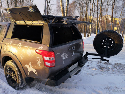 Кунг экспедиционный 3-дверный КДТ на Мицубиси Л200 2015+ с распашными боковыми створками