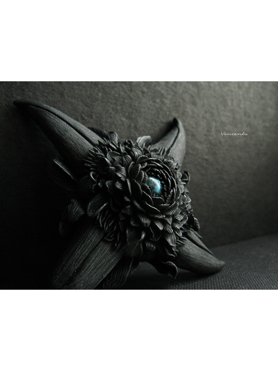 Цветок Ворона. Украшение в готическом стиле, брошь-цветок по мотивам сериала &quot;Рейвенсвуд&quot; (&quot;Ravenswood&quot;)