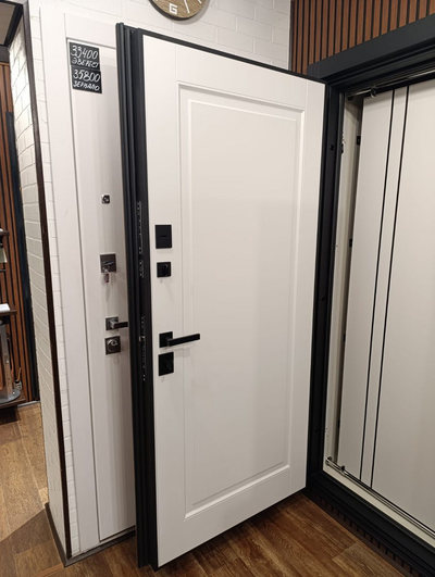 Стальная дверь   Plata