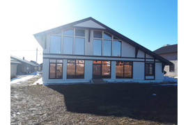 остекление фасада в загородном доме